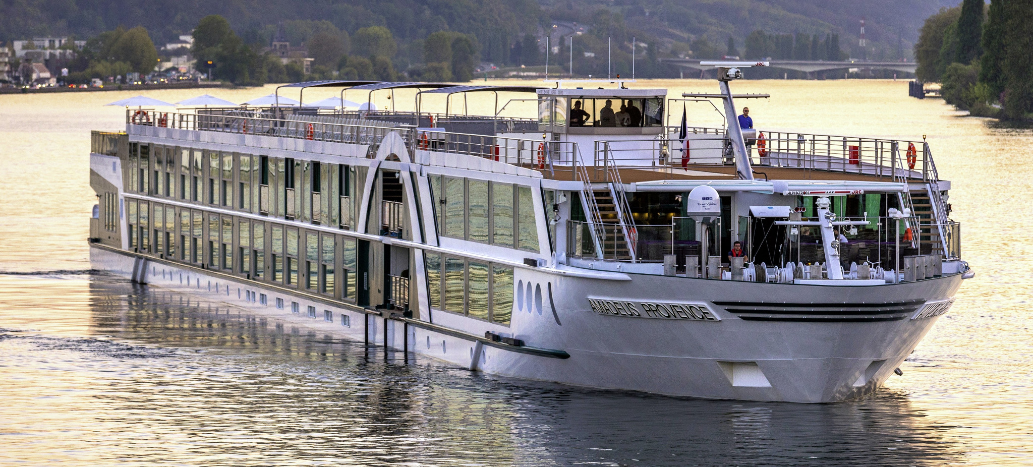 Nahaufnahme eines AMADEUS Flussschiffs